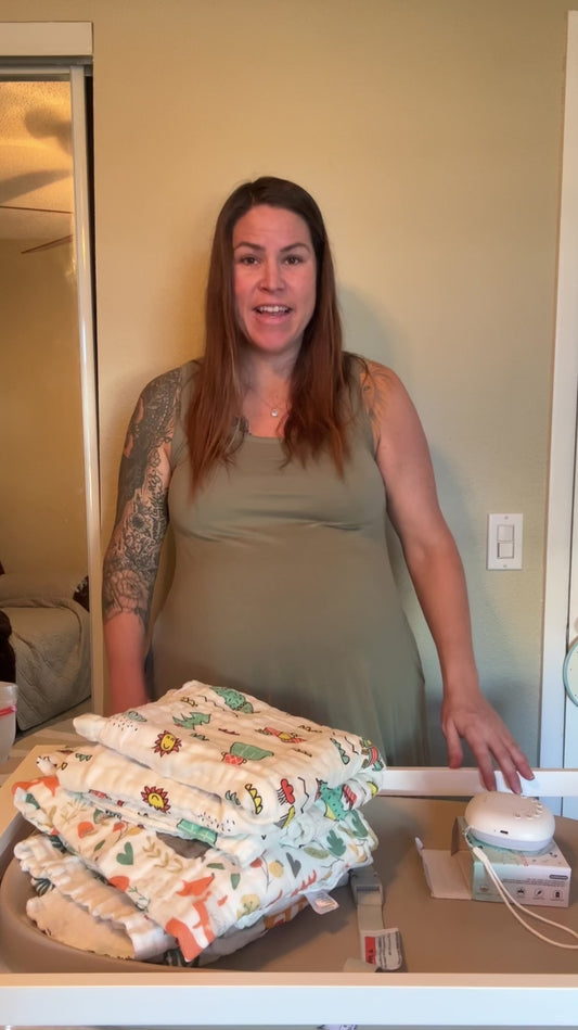 New Baby Must-Have Bundle – White Noise Machine + 4-Pack Muslin Swaddles